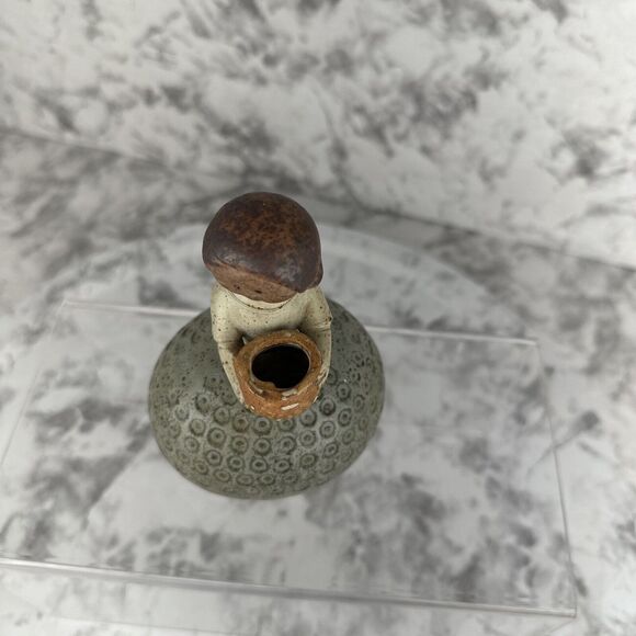 Vintage UCTCI Japanese Pottery Figurine Girl Carrying Pot Green Bell Dress - Picture 5 of 6